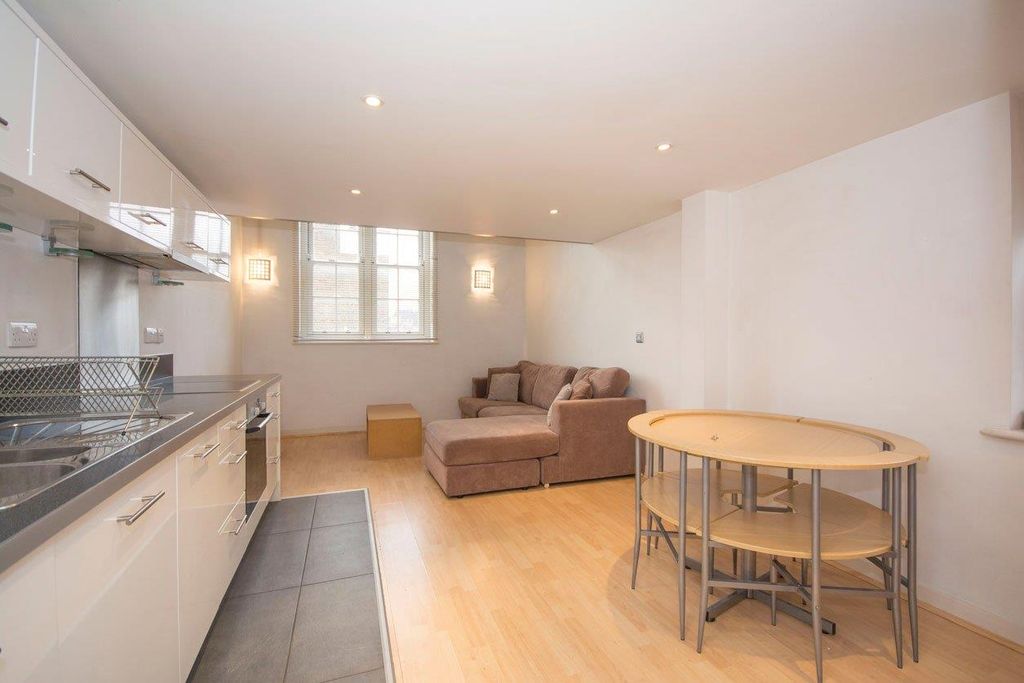 Property photo 3 of 9