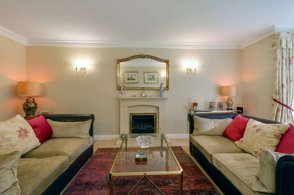 Property photo 2 of 22