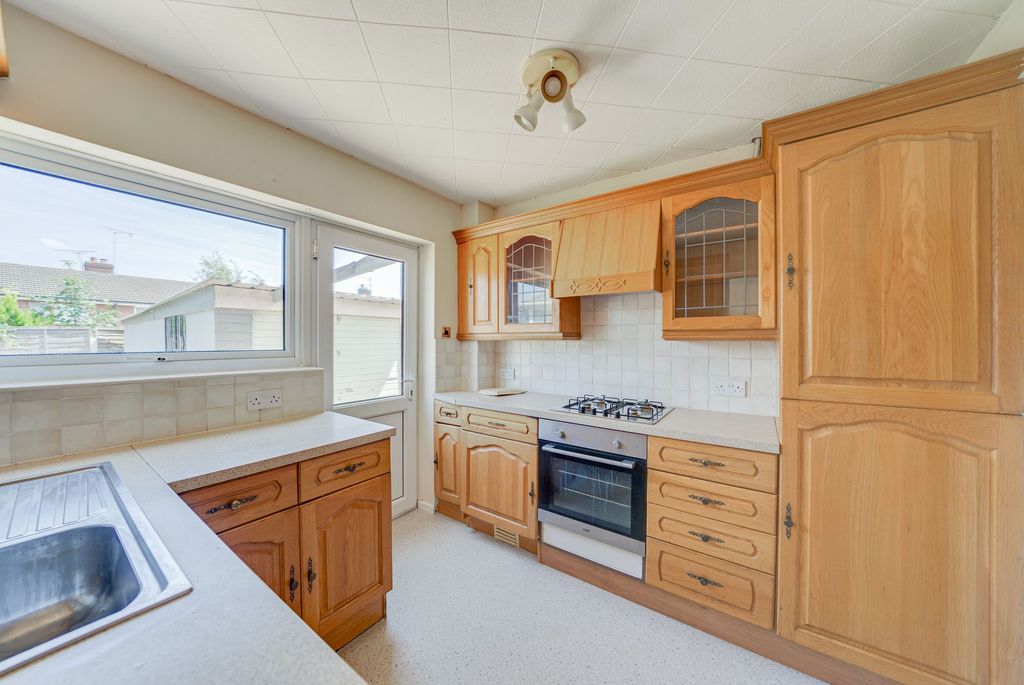 Property photo 3 of 16
