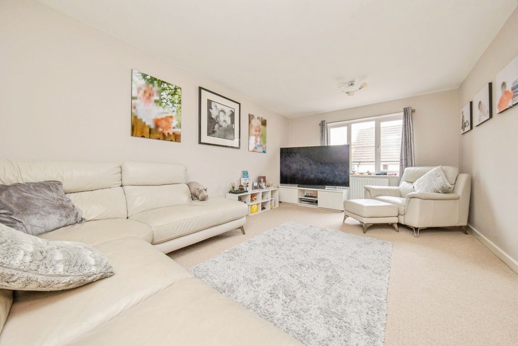 Property photo 3 of 23 Pbox-Img.Jpg