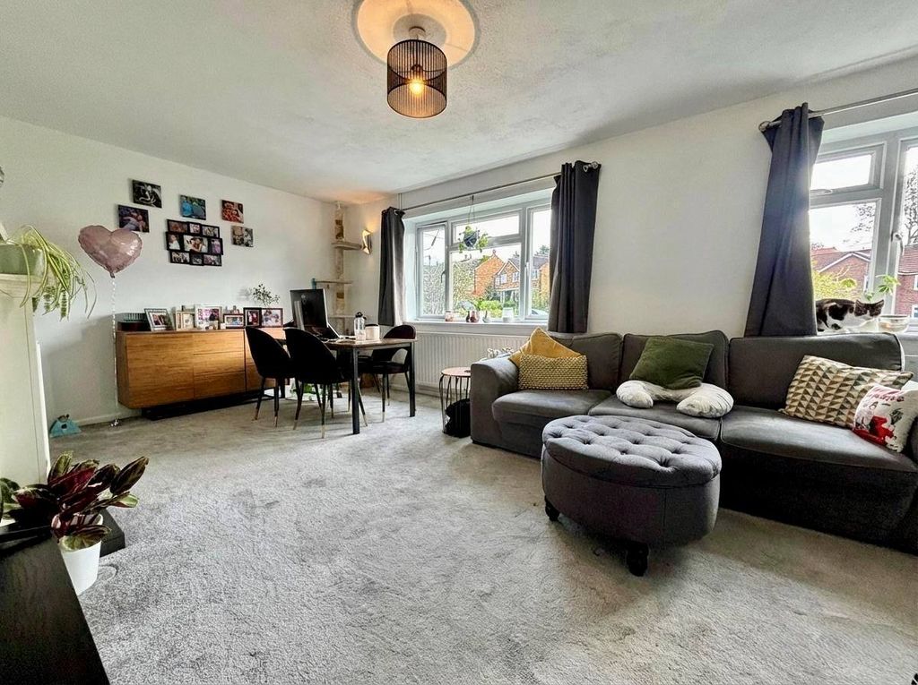 Property photo 2 of 9 Gallery