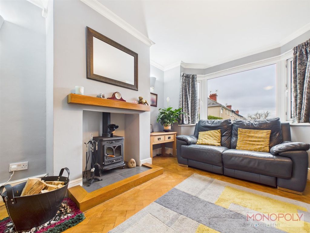 Property photo 3 of 30 Cam03815G0-Pr0388-Still006.Jpg