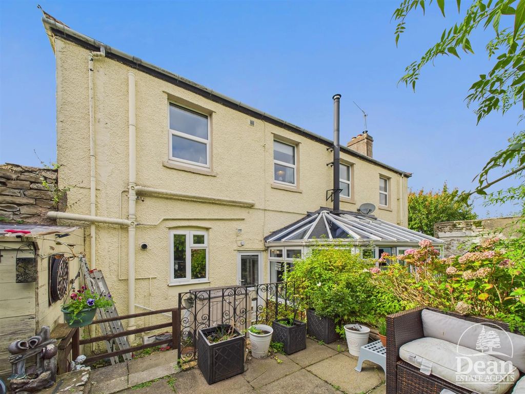 Property photo 1 of 25