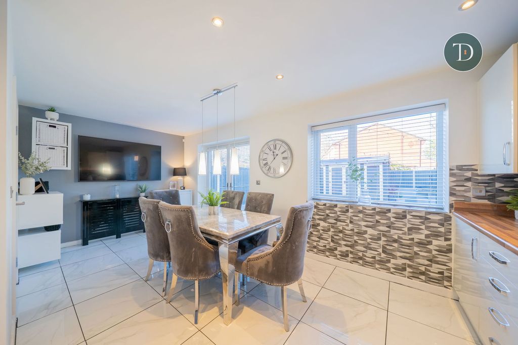 Property photo 3 of 29