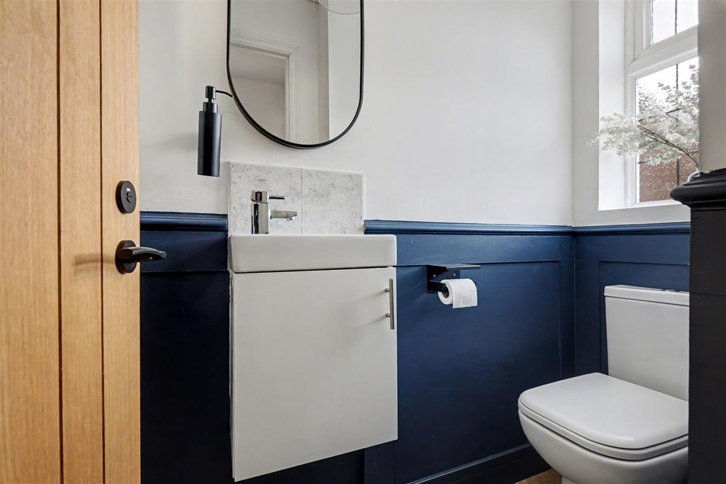 Property photo 2 of 18