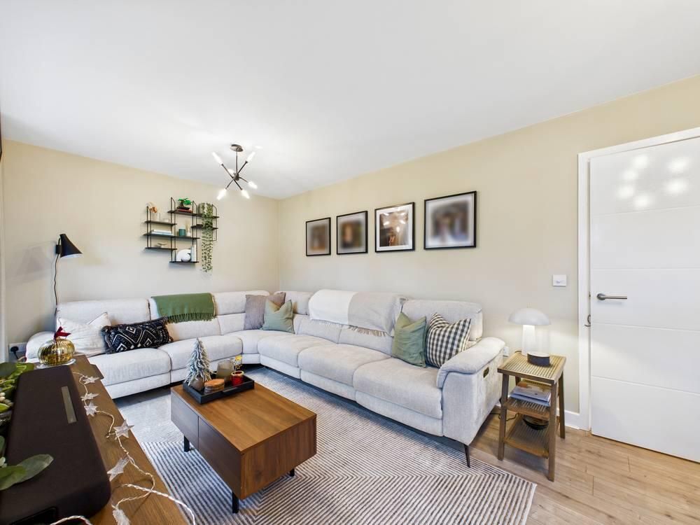 Property photo 3 of 26 Living Room