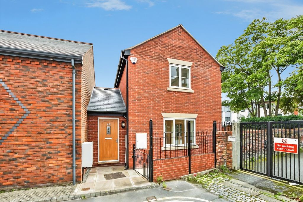 Property photo 2 of 13 Picture No. 27