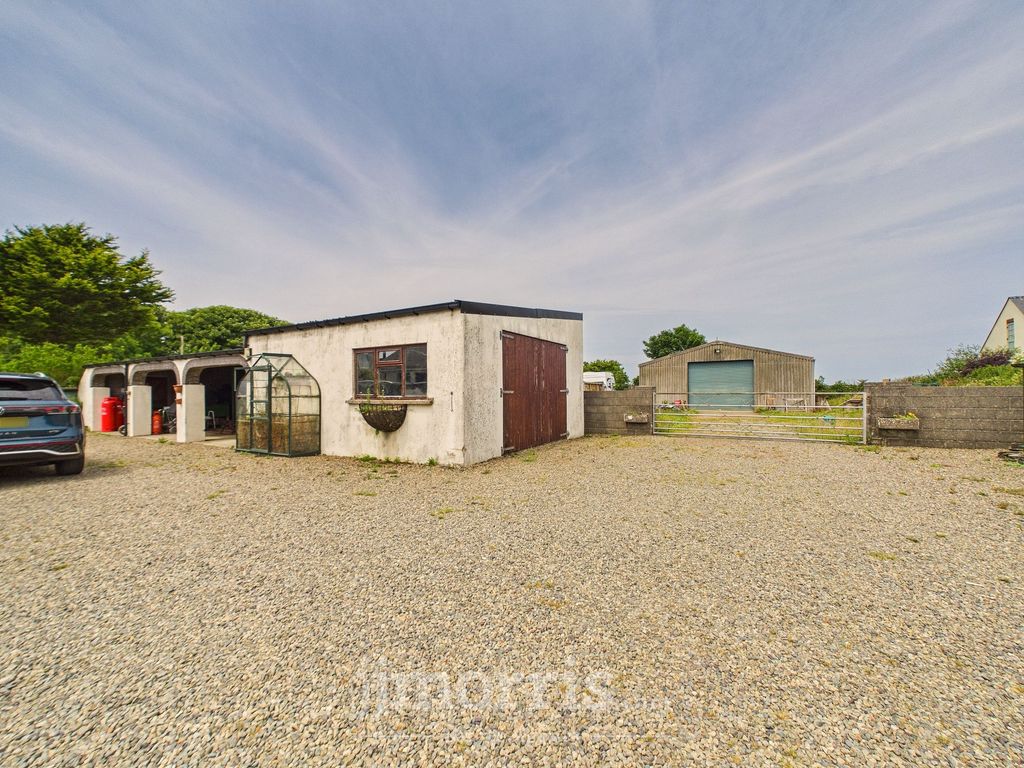 Property photo 2 of 46
