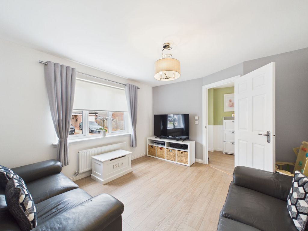 Property photo 2 of 24