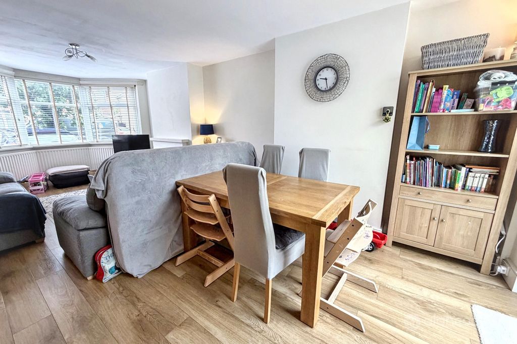 Property photo 3 of 13 5236225