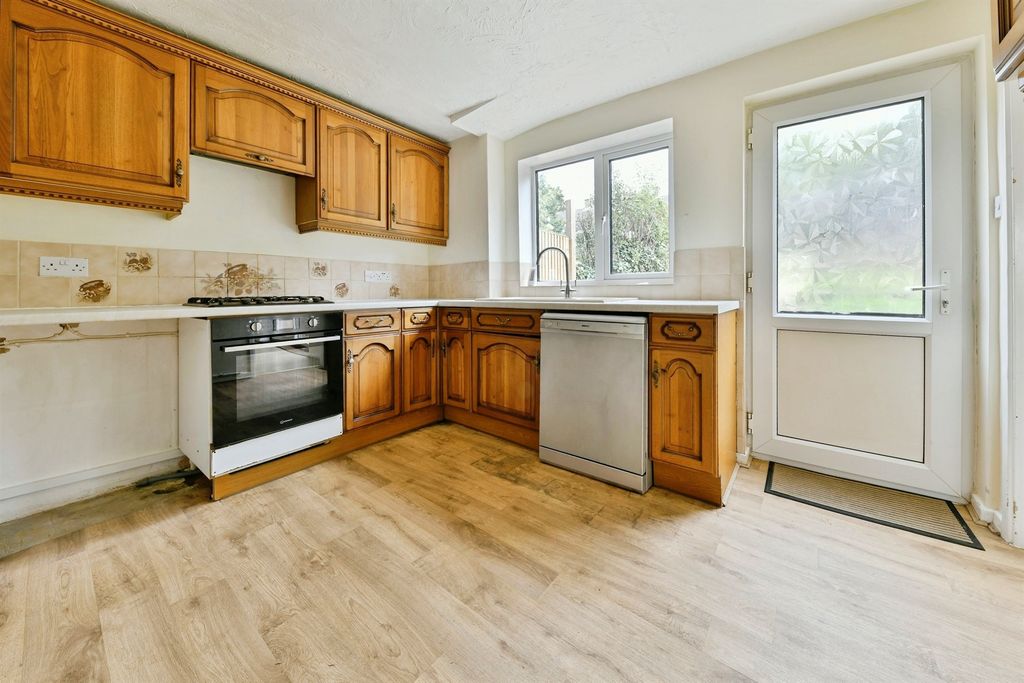 Property photo 2 of 17