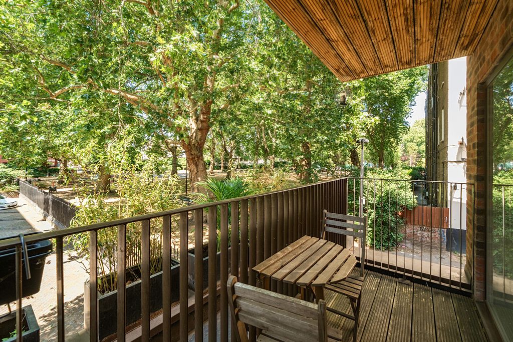 Property photo 2 of 17 Balcony