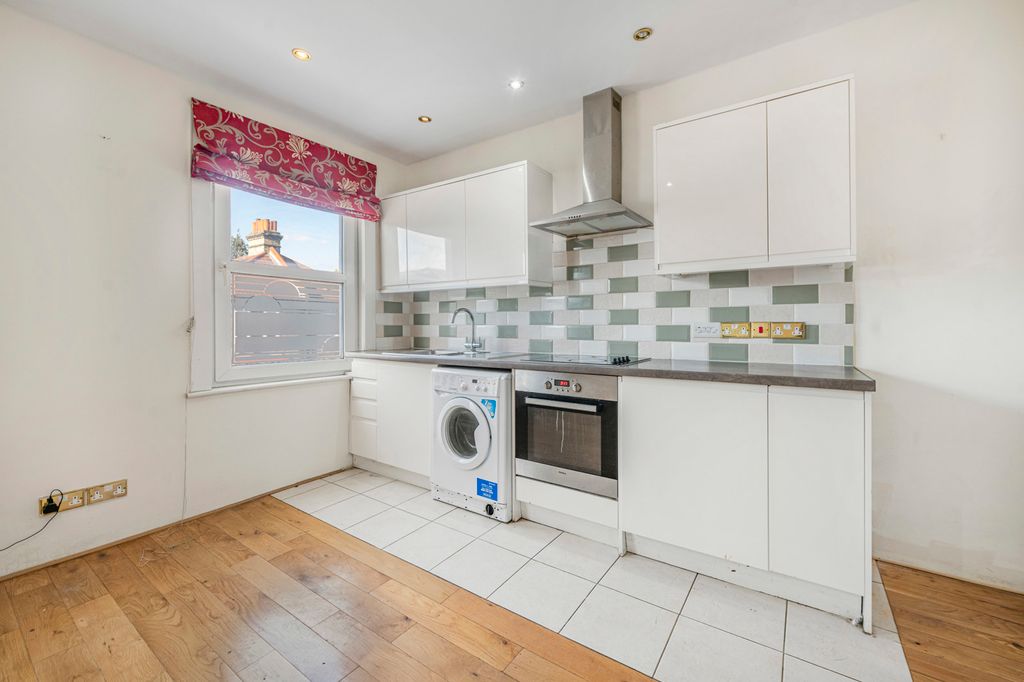 Property photo 3 of 15 Kitchen