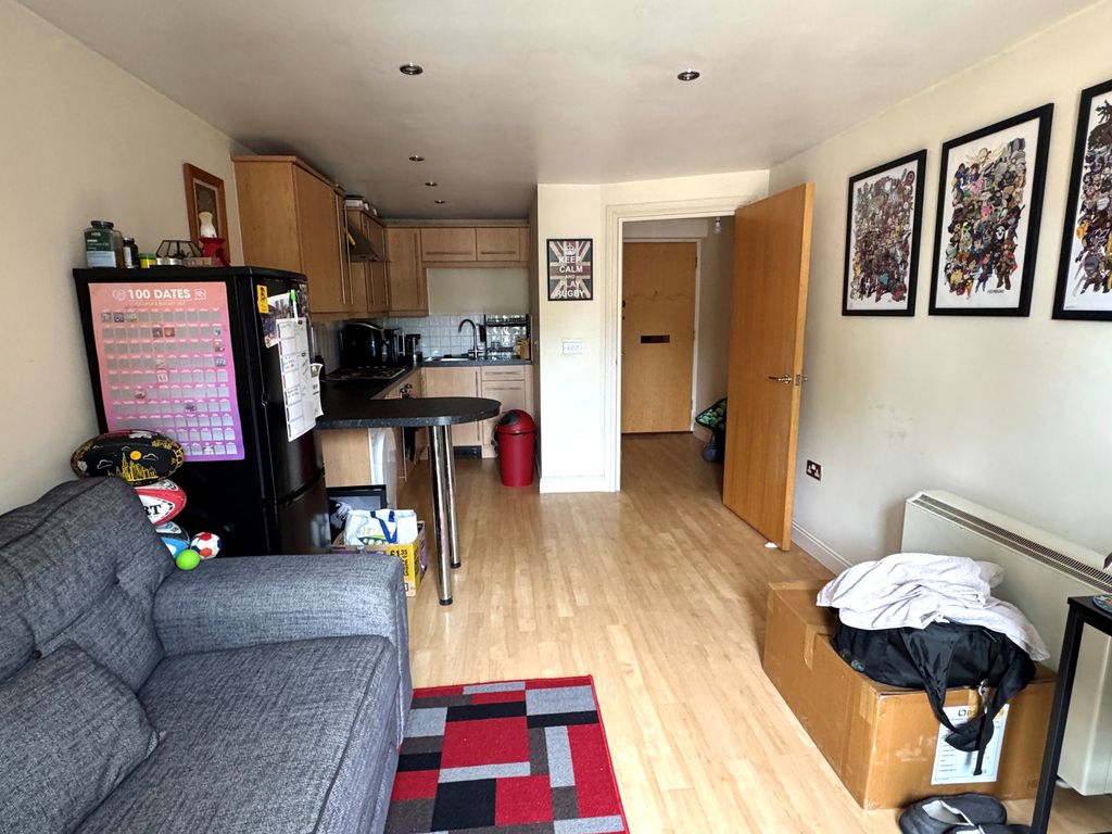 Property photo 3 of 8