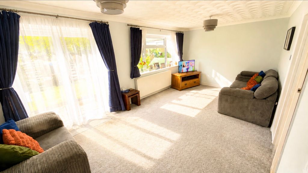 Property photo 3 of 22