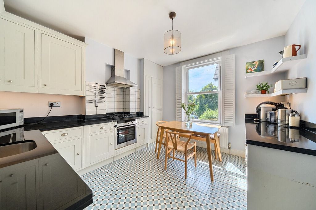 Property photo 2 of 11 Picture No. 03