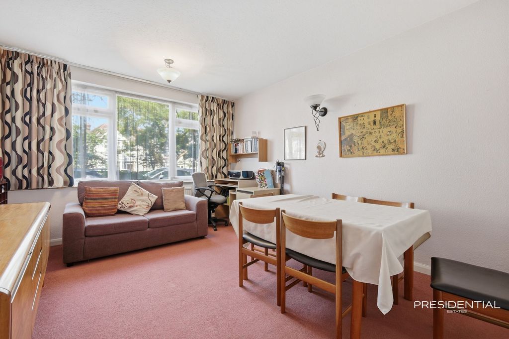 Property photo 2 of 19