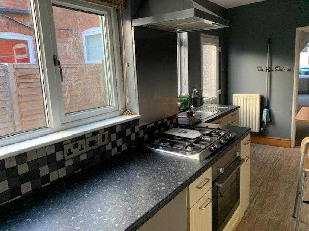 Property photo 2 of 18