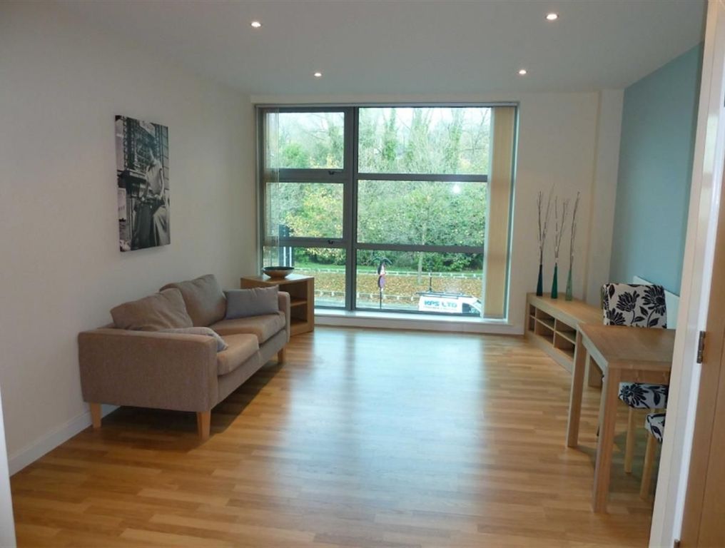 Property photo 2 of 9