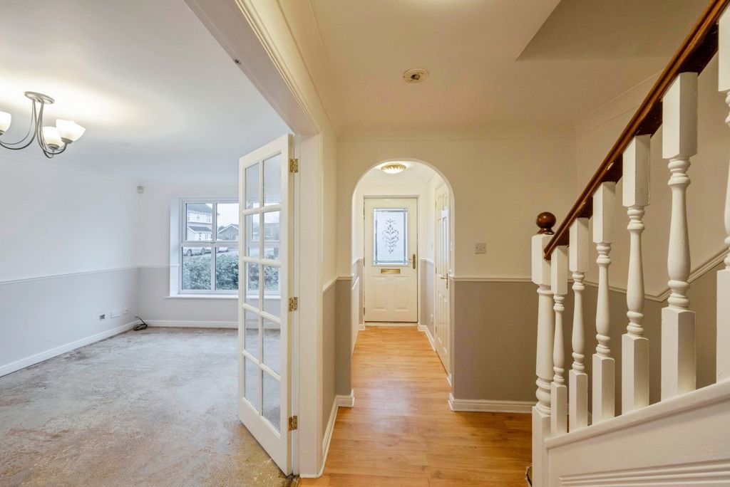 Property photo 3 of 19 Hallway