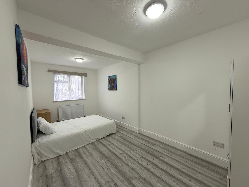 Property photo 2 of 23 Gallery