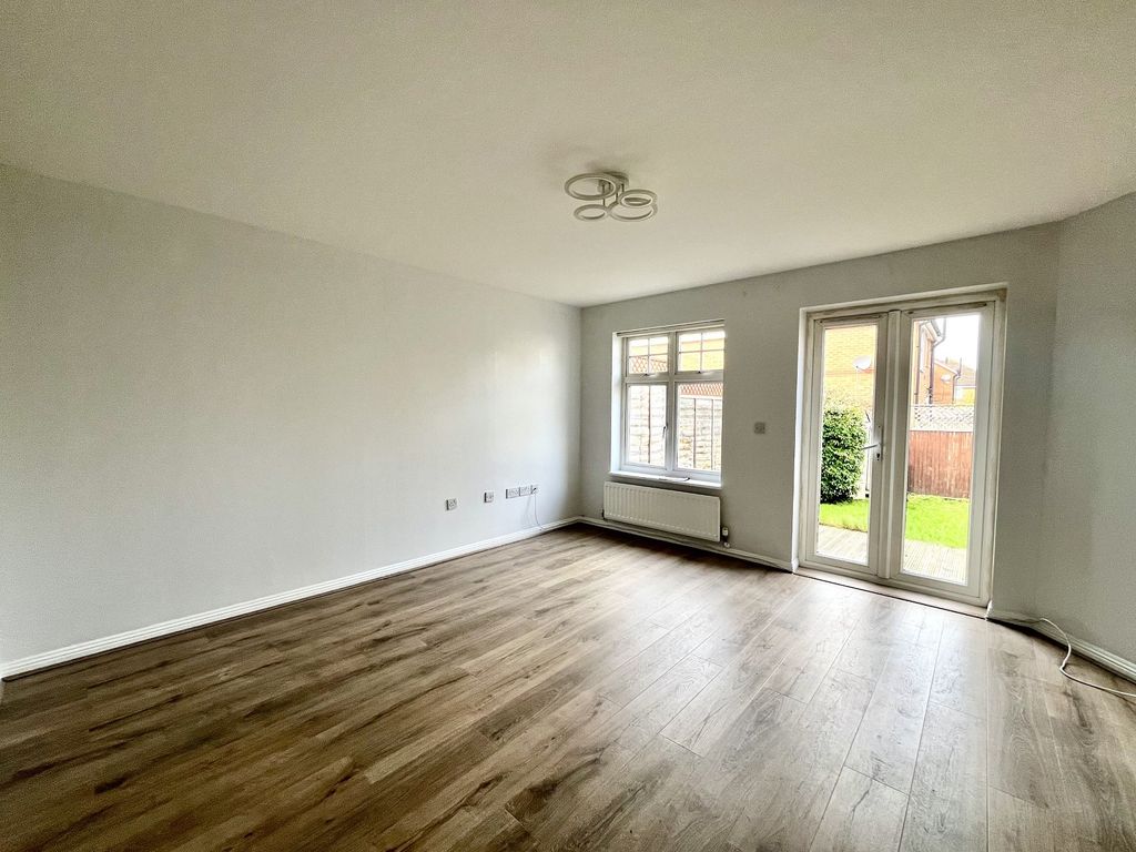 Property photo 2 of 8 Not Specified