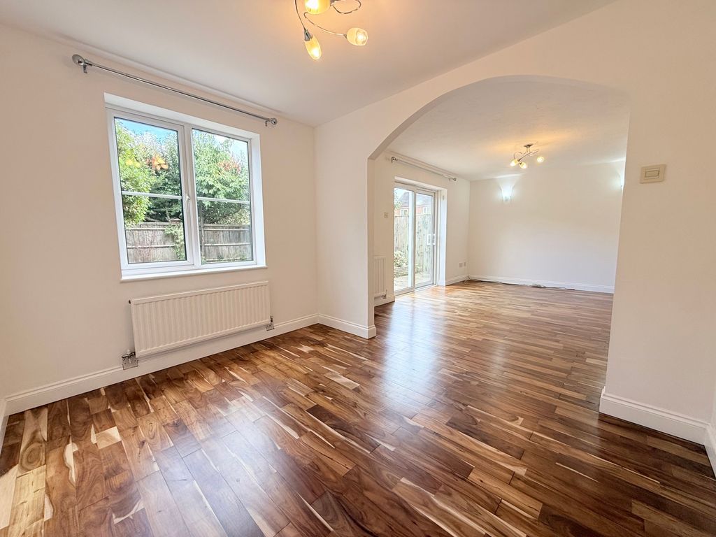 Property photo 3 of 16 Dining Room