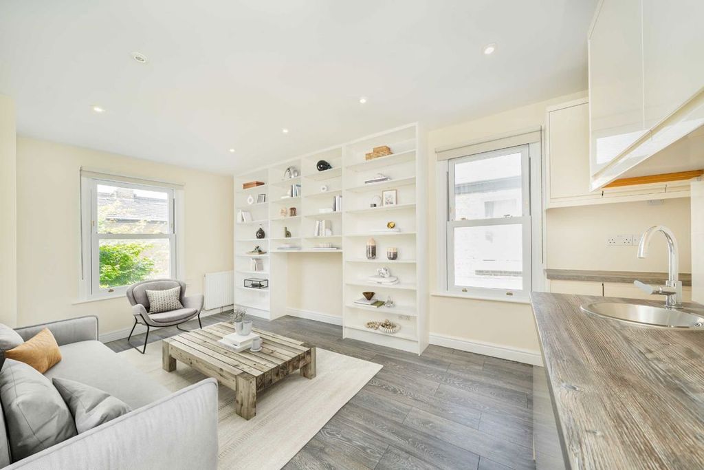 Property photo 2 of 4