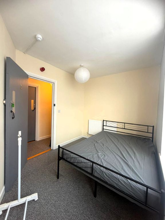 Property photo 1 of 4