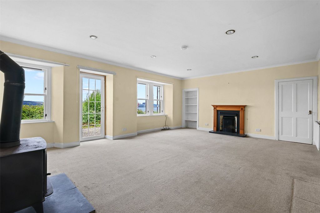 Property photo 3 of 24 Living Room