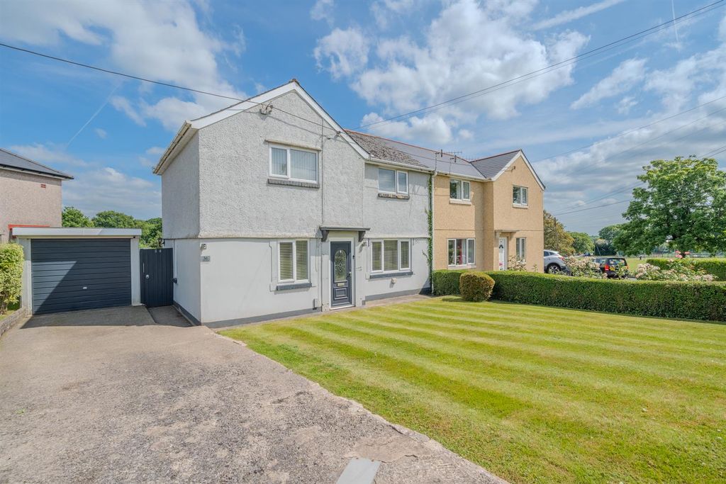 Property photo 1 of 24 36 Golf Road-21.Jpg