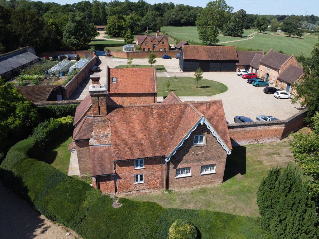 Property photo 1 of 18