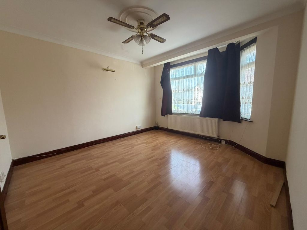 Property photo 3 of 13 Photo 1