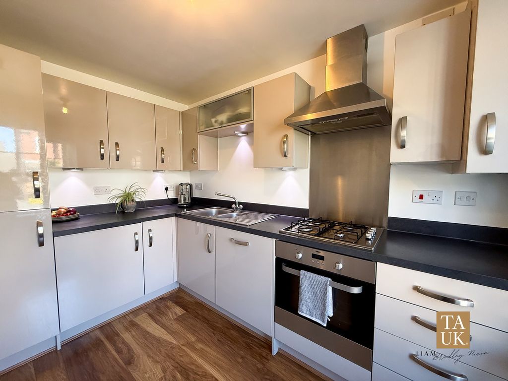 Property photo 2 of 13