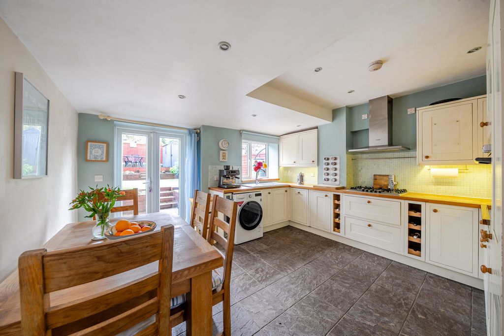 Property photo 2 of 17 Kitchen/Dining Room