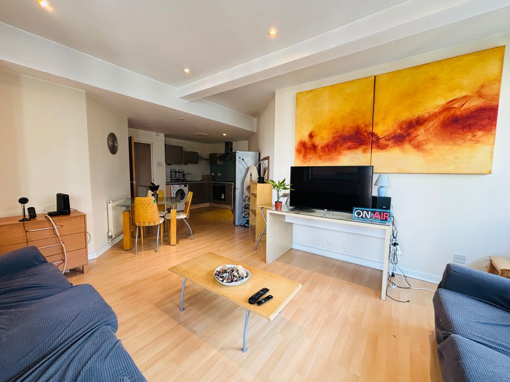 Property photo 2 of 11 Gallery
