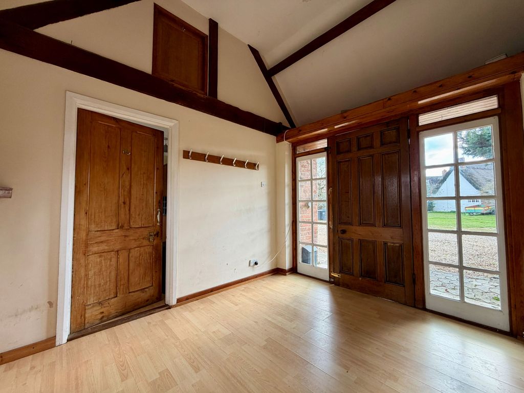 Property photo 2 of 13 Image