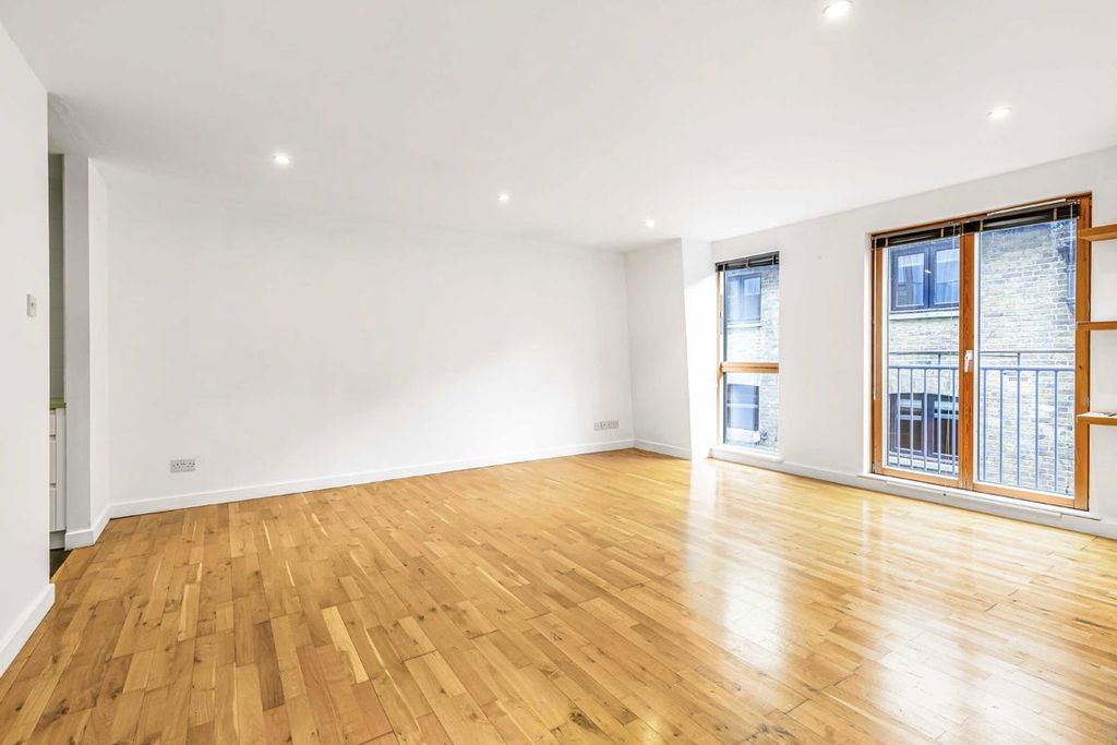 Property photo 2 of 5