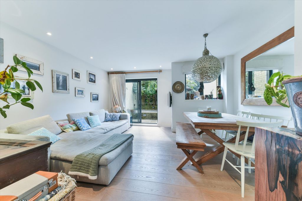 Property photo 1 of 12 Image