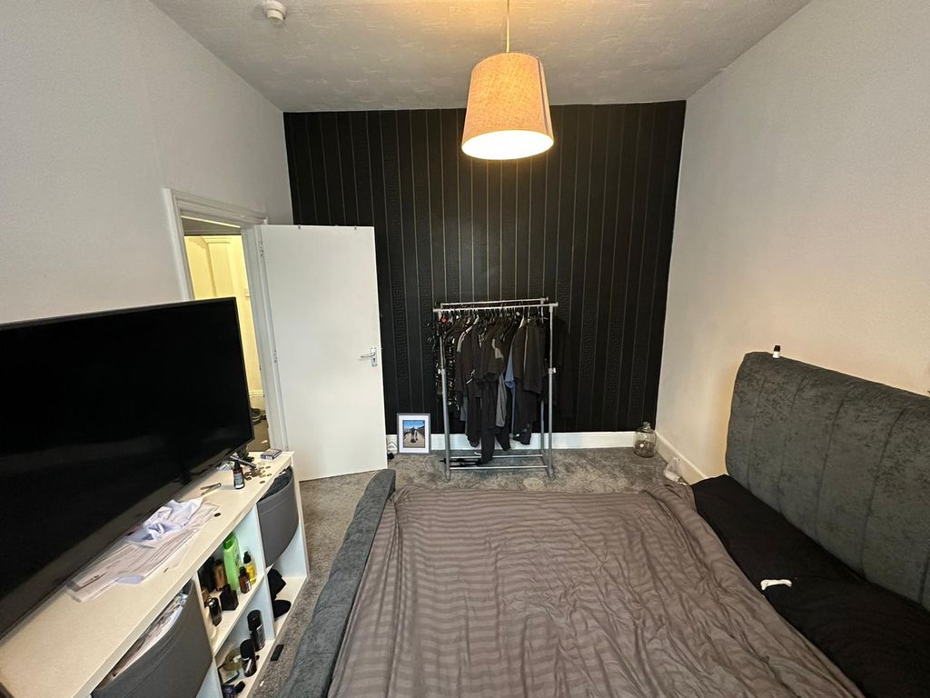 Property photo 2 of 16 Property