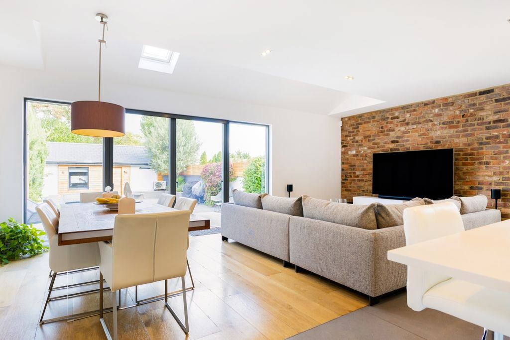 Property photo 1 of 23 98633_150 Green D...