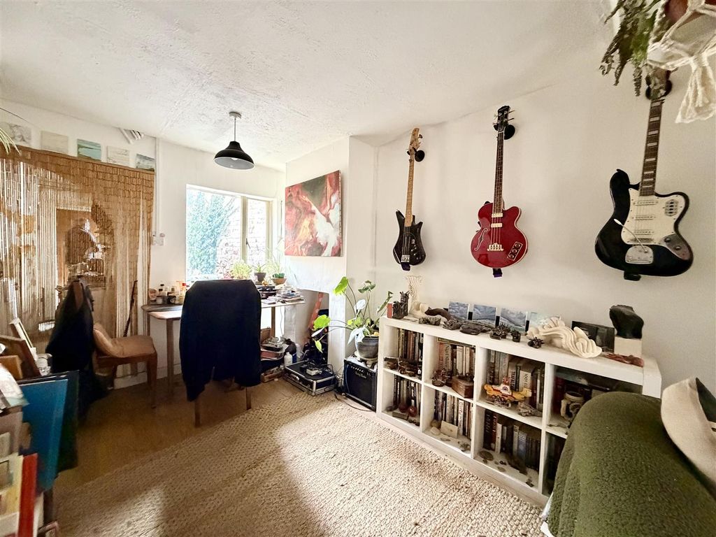 Property photo 3 of 10 Image00012.Jpeg