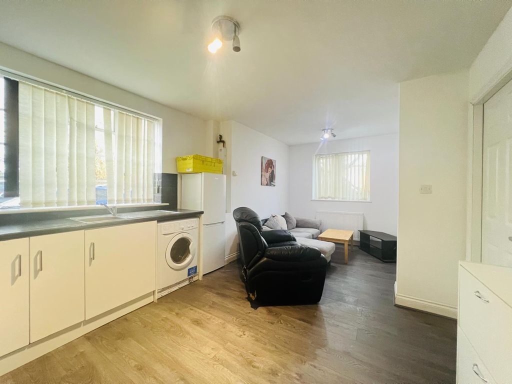 Property photo 3 of 4
