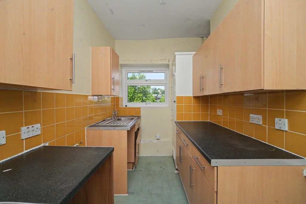 Property photo 3 of 10 Flat A, 19 Sydenham Park, Sydenham, London, Se26 4EE