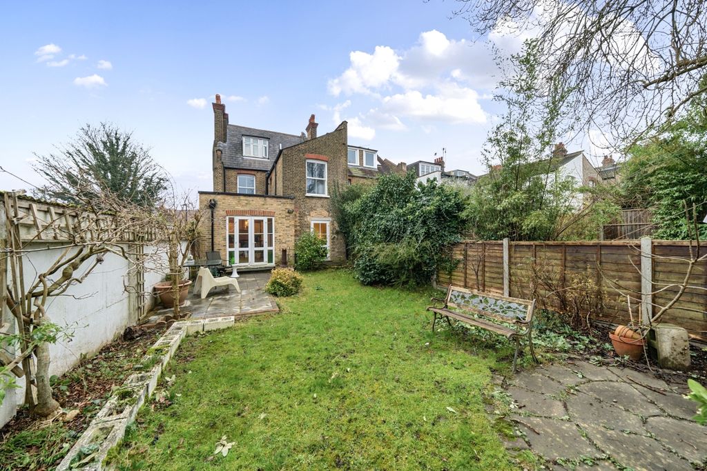 Property photo 3 of 19 1244231 (11)