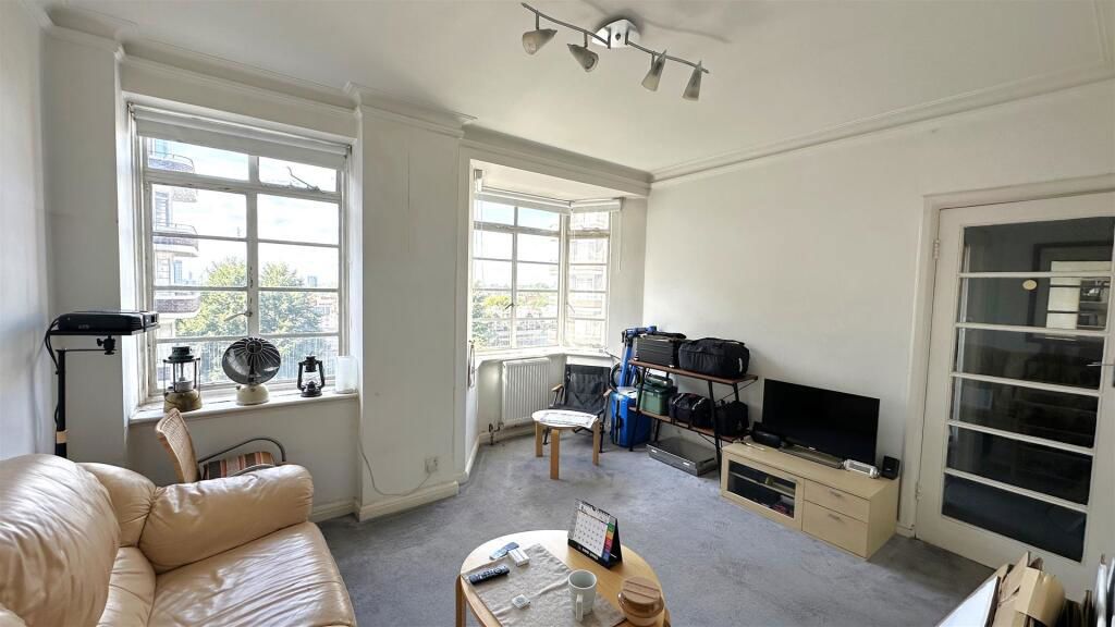 Property photo 2 of 8