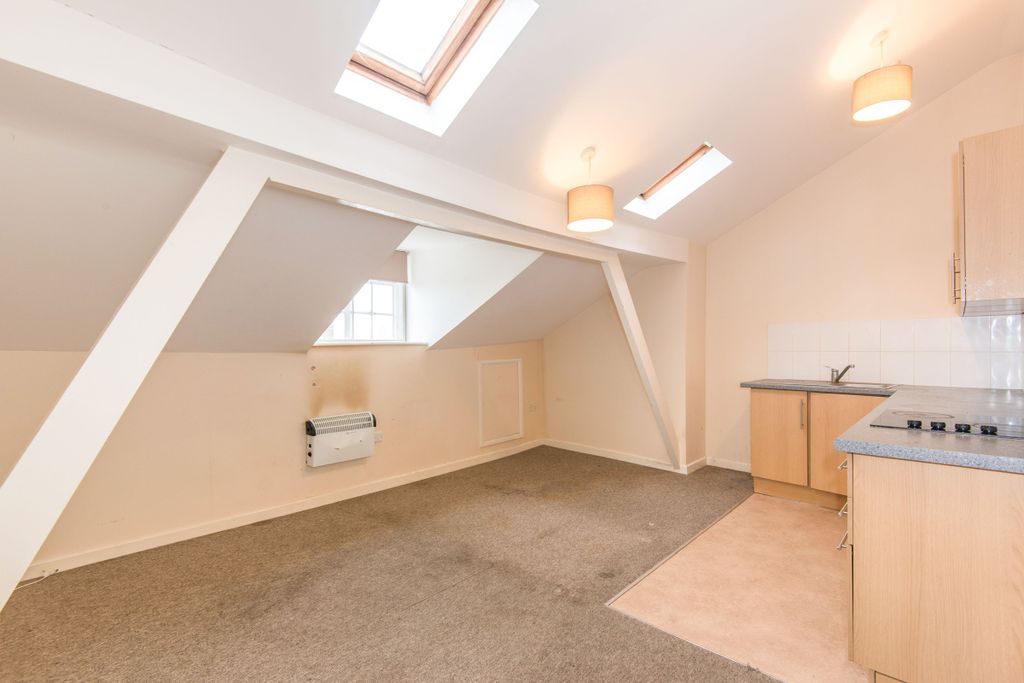 Property photo 2 of 8 2