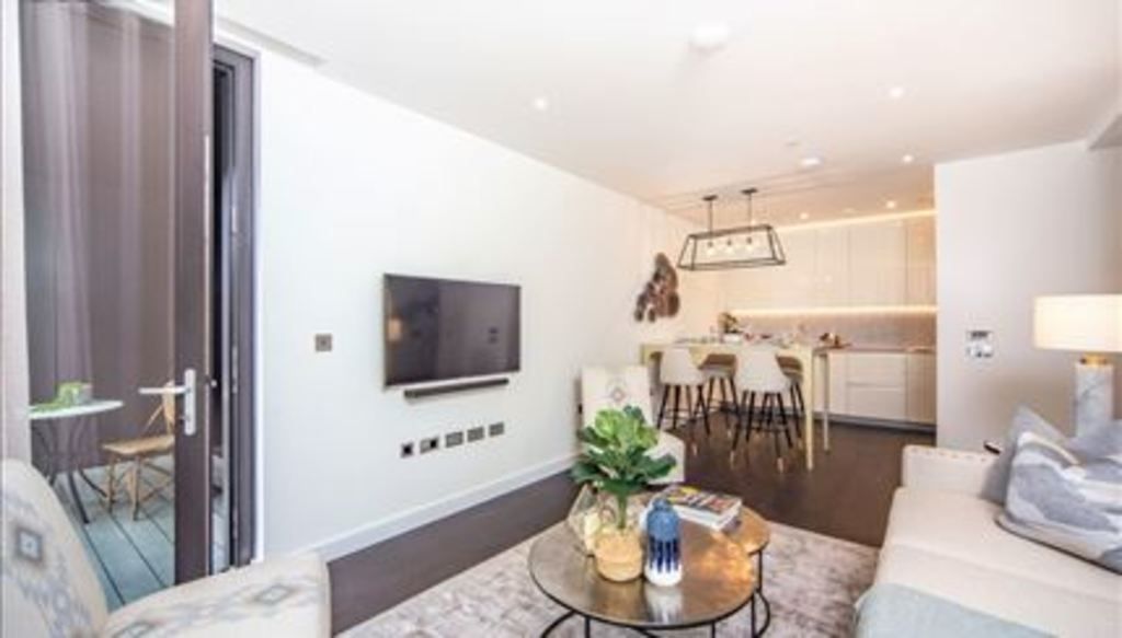 Property photo 2 of 11