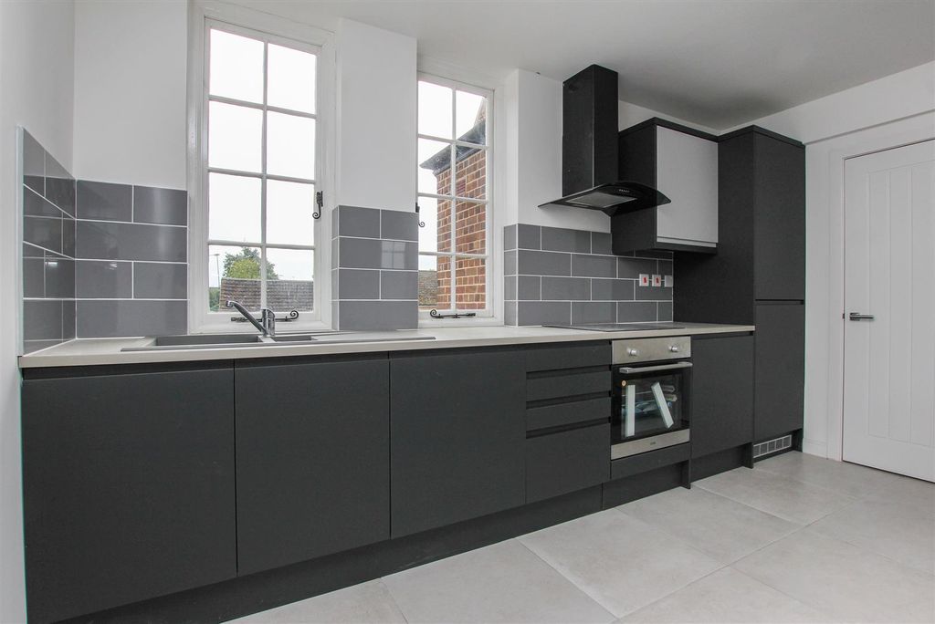 Property photo 1 of 10 Kitchen/Dining/Living Room