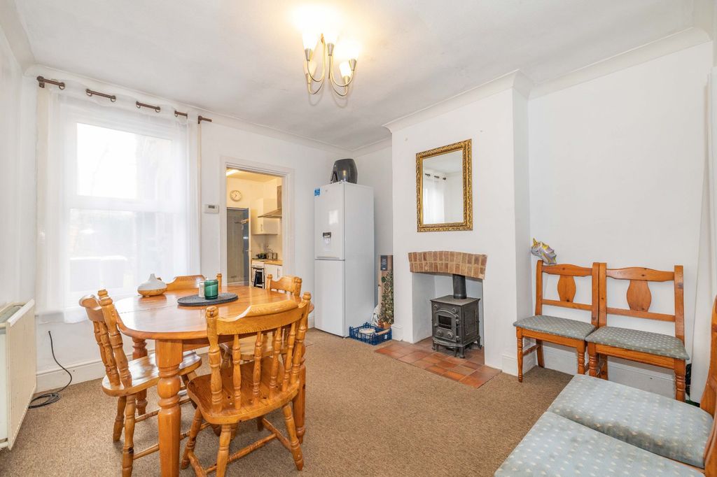 Property photo 3 of 11 Picture 3